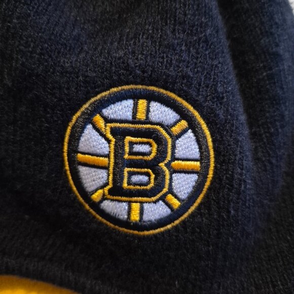 Boston Bruins boys fleece lined toddler knit hat with ears, VGUC - Picture 3 of 4